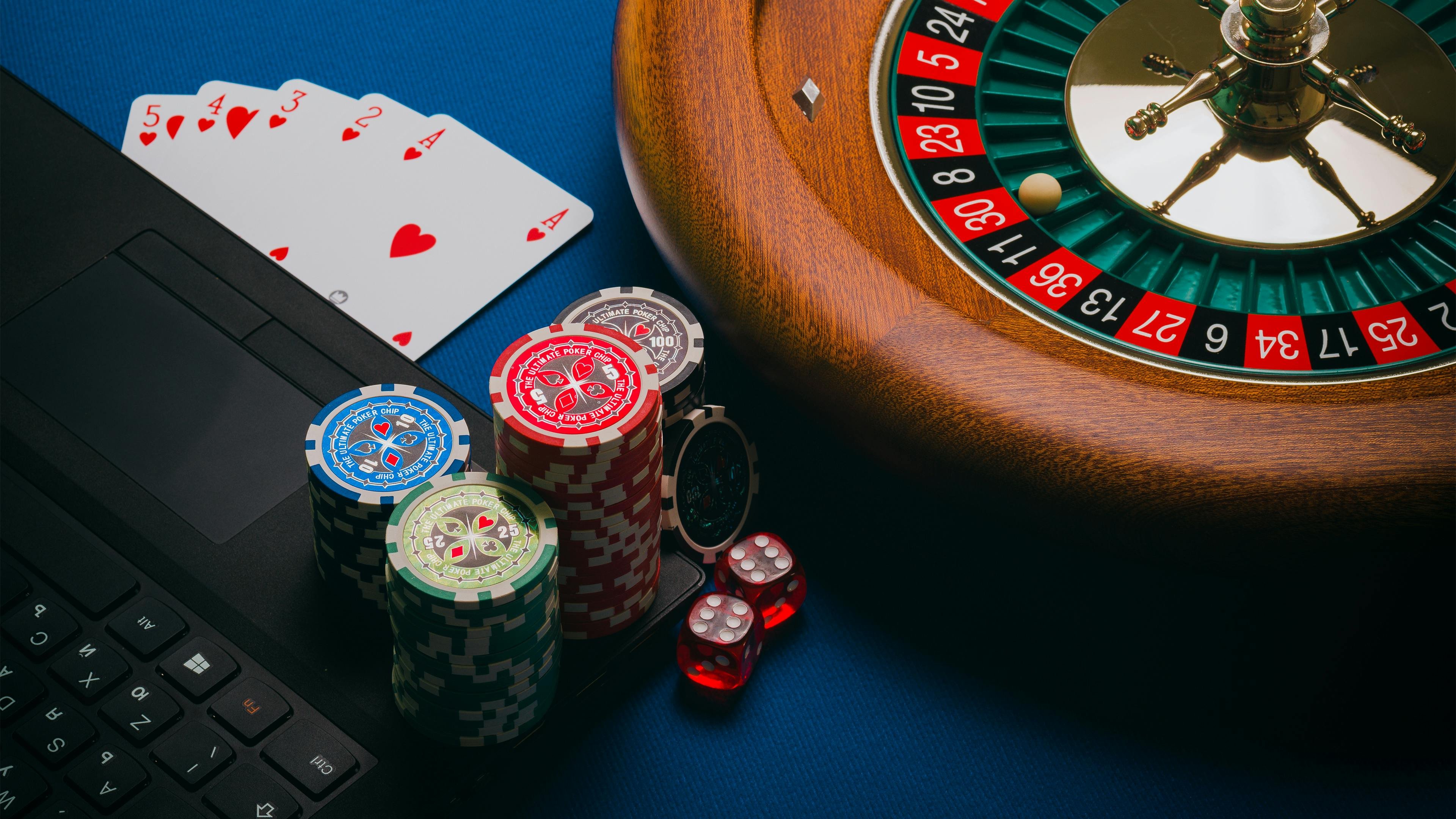 Dashboard ponsel inatogel 88 yang menampilkan pasar sepak bola dan permainan live dealer